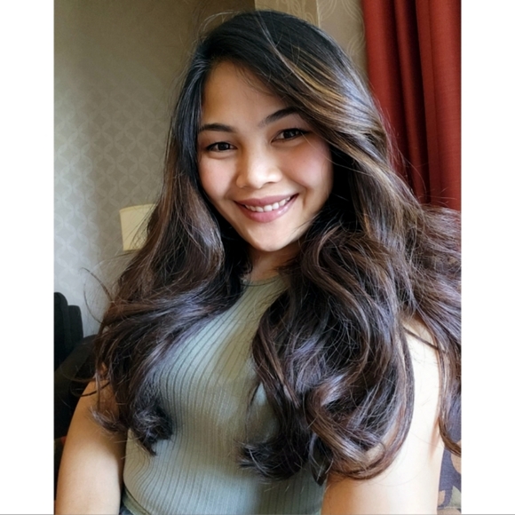 Let's check my closet 😁✨️ - Picture 2 of 2